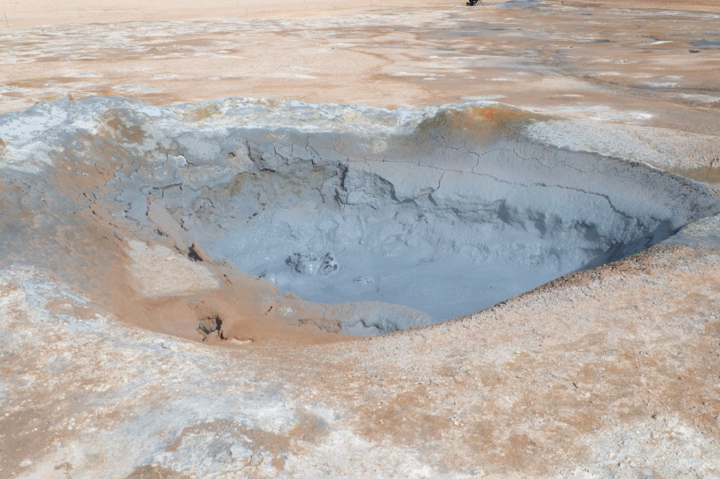 Mare de boue dans un trou à Hverarönd