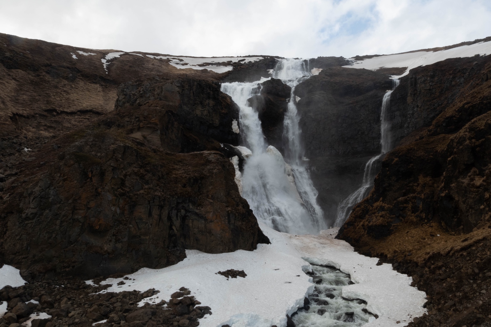 Les chutes d'eau de Rjukandi seul